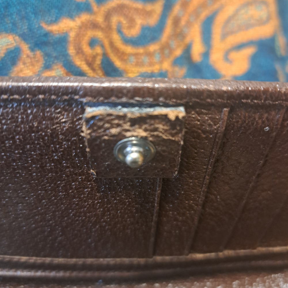 Gucci Brown Monogram Wallet - Picture 6 of 17